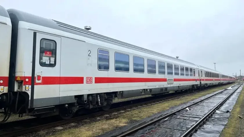 Bulgarian railway company BDZ and Deutsche Bahn signed a contract for supply of 76 modernised carriages (see pics)