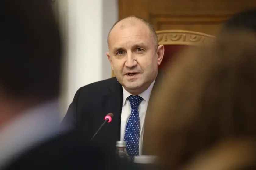 President Rumen Radev issued a decree proposing to Parliement to elect GERB-UDF PM designate