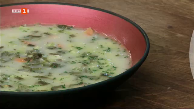 Супа от киселец и тиквички и картофени кюфтета с плънка