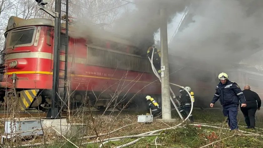 Fire broke out in Sofia-Burgas fast train (video)