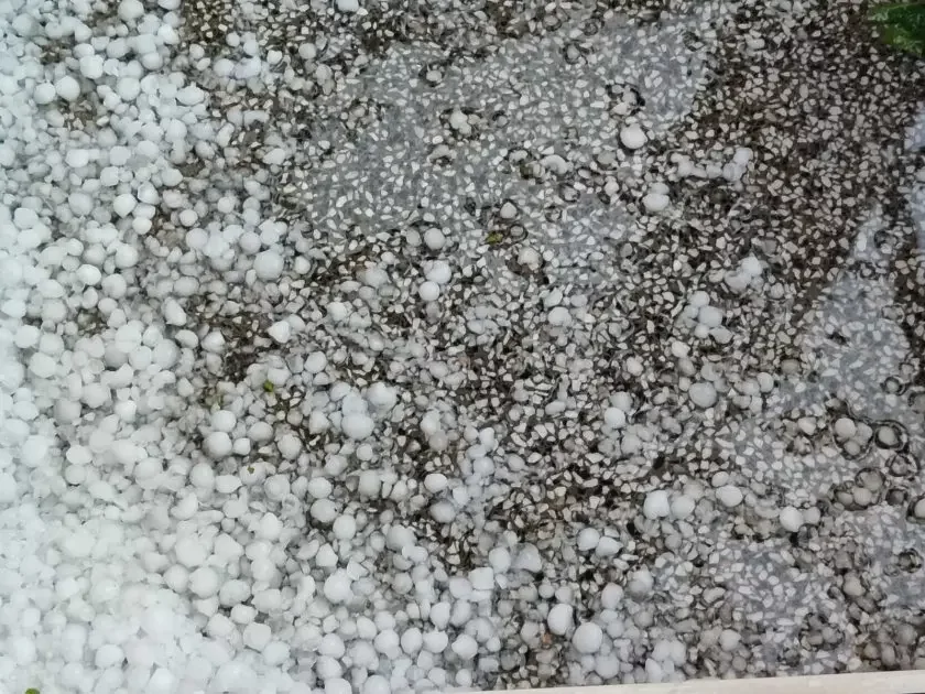 Hailstorm covers the streets of Shumen with chunks of ice
