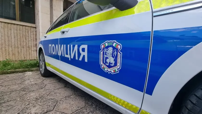 18 illegal migrants detained after police chase on Sub-Balkan road
