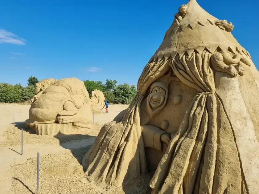 Sand Sculptures Festival opens in the coastal city of Burgas (see pics)