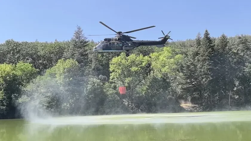 Helicopter battles wildfire near Stara Zagora