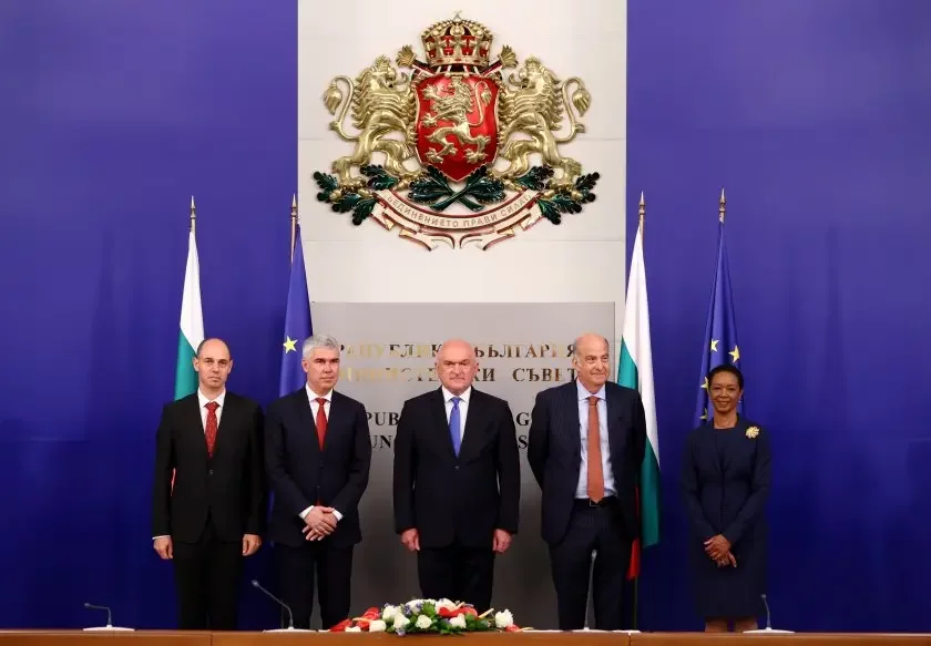 Bulgaria signed a contract for a feasibility study on the development of East-West energy corridor