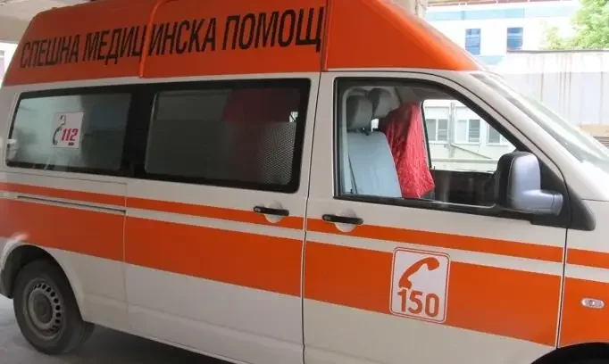 Six injured after a bus overturned near Radnevo