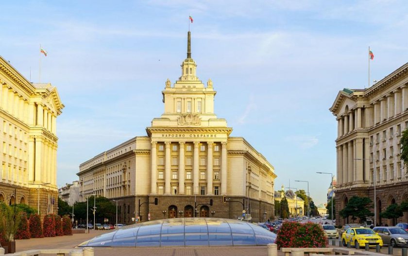 Ще намерят ли решение партиите за съставяне на редовно правителство?