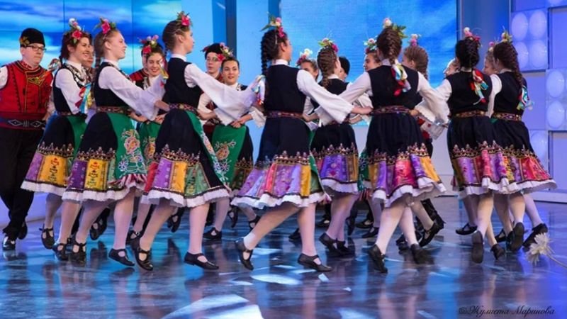 75 години Детски фолклорен танцов ансамбъл "Иглика"