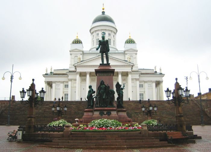 Финландците идат