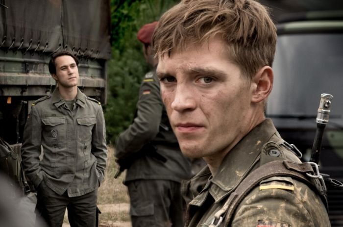 Германия 83, 1 епизод