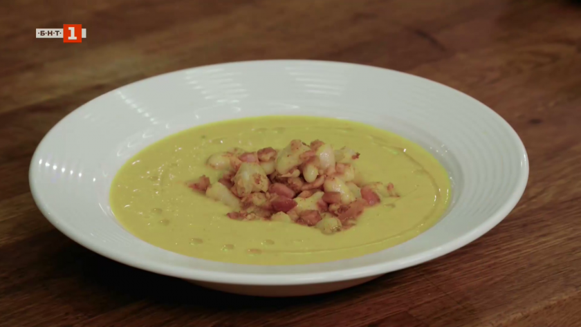 Крем супа от тиква с боб и бекон и "Мак енд чийз"