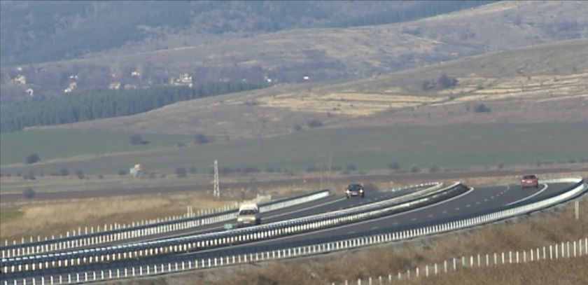 Шофьори избягват отсечка по "Струма", на която се засича средната скорост