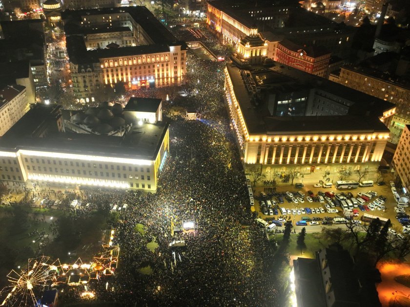 Ходовете след протестите и политическите заявки – какво следва? 11.12.2025