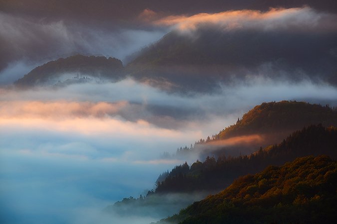 В петък слънчево, сутринта на места с мъгла