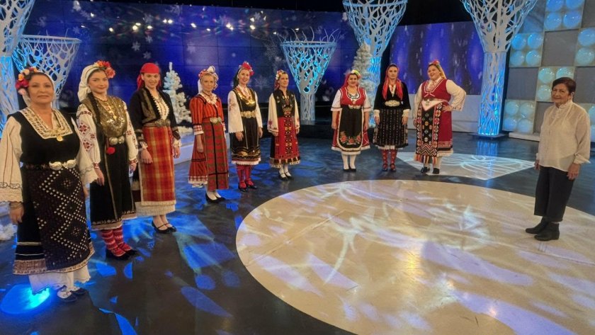 Вокална академия "Мистерията на българските гласове" с коледни песни