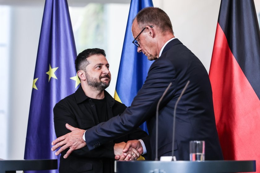 Украйна се отказва от НАТО: Ще има ли пробив на преговорите в Берлин