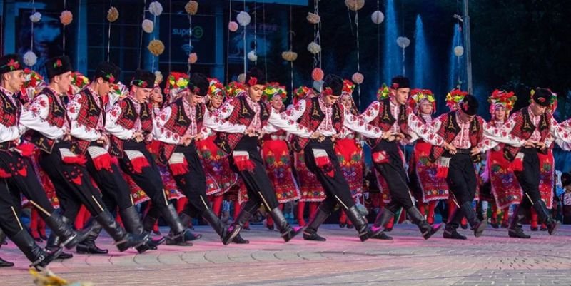 Топ 10 Български танцов фолклор