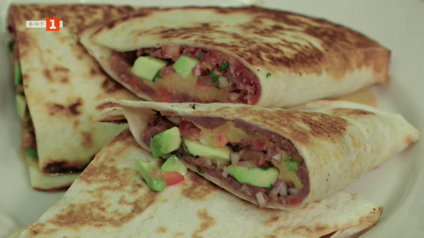 Тортила с телешко и зеленчуци и баница с кайма и гъби