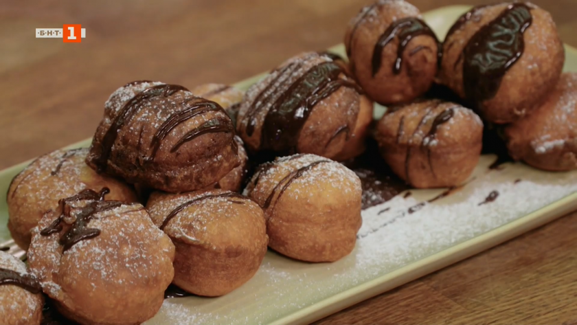 Постно кисело зеле със зеленчуци на фурна и бухти с шоколадов сос