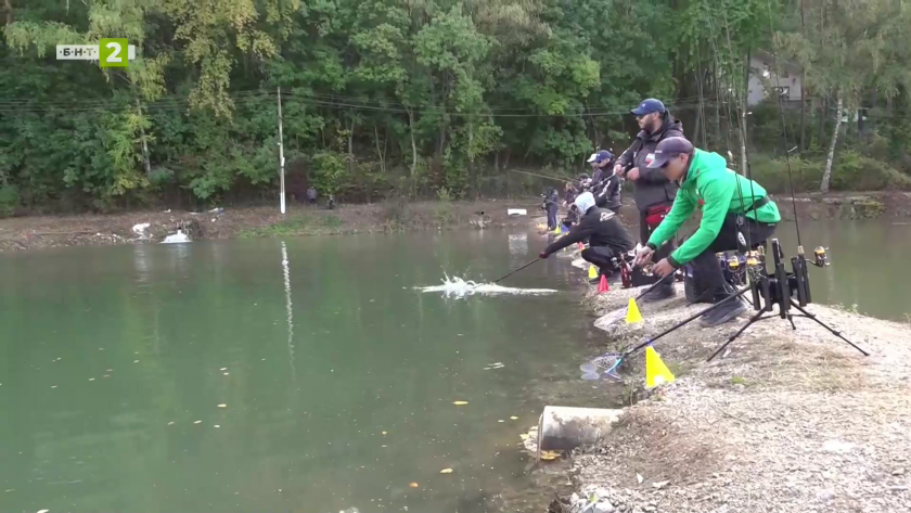 Скоростен риболов на пъстърва с изкуствени примамки в затворен водоем