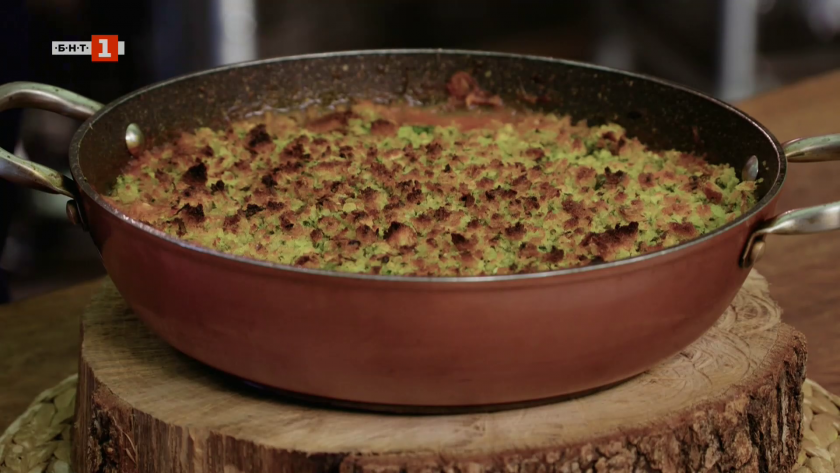 Яхния с карначета и хрупкава поръска и ризото с наденички