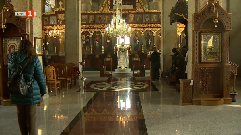 Храм &ldquo;Св. Архангел Михаил&rdquo; в Стрелча: История за храм, който пази духа на един град