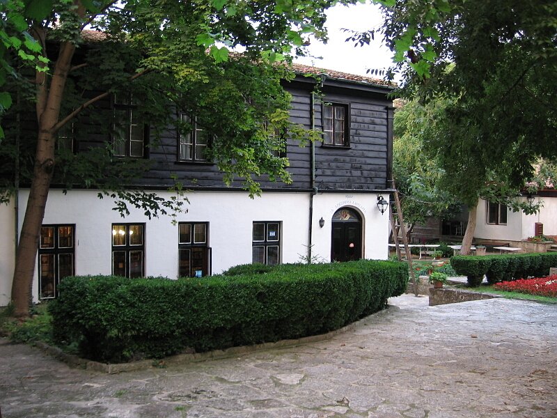 Храм &ldquo;Св. Архангел Михаил&rdquo; във Варна, 10.05.2026