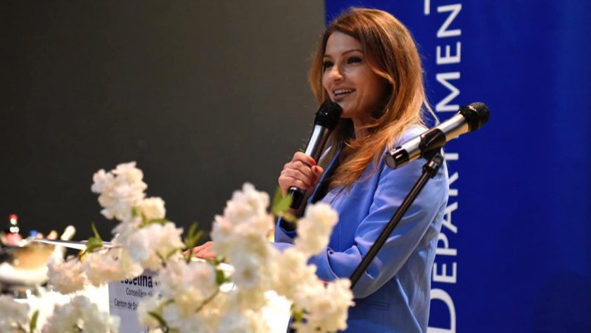 Как една българка влезе във френската политика и стана кмет - разказва Веселина Гарело