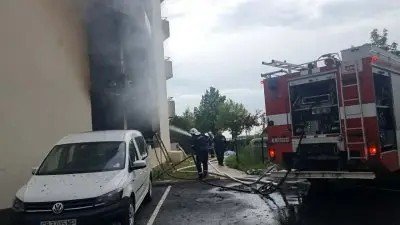 Bir otelde &ccedil;ıkan yangında iki kişi yaşamını yitirdi