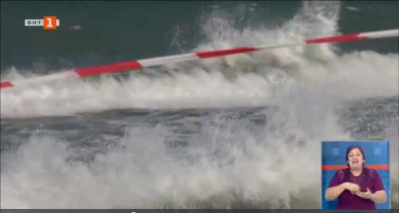 Lifeguards warn of dangerous undercurrents along the Southern Black Sea coast