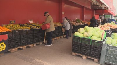 Covid-19: Elderly people want second seniors-only shopping hours period, in addition to the one between 08:00 and 10:00 am