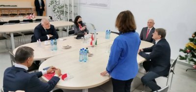 Bulgaria’s PM and Swiss Ambassador Muriel Berset Kohen visited cable assembly factory in Targovishte