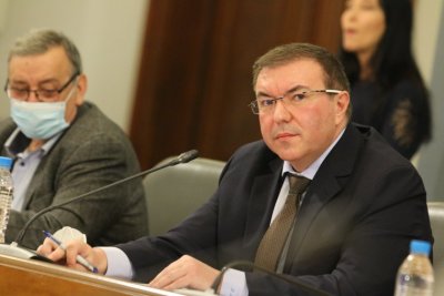 Health Minister at news briefing on Covid-19: Not preparing to re-open kindergartens