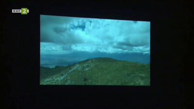 Могат ли родолюбивите филми да намерят място в учебните часове