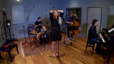 Мирослава Кацарова отбелязва 20 години в ефира на радио JAZZ FM с концерта "Desafinado live"