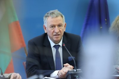 Sağlık Bakanı Stoyço Katsarov: ''Kapanma olmayacak!''
