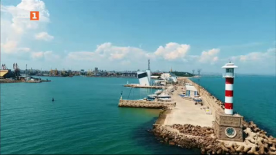 Синьо-зелената красота на Бургас