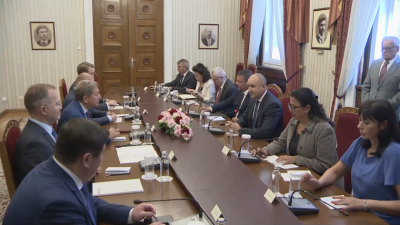 Radev at the meeting with Lukoil called for measures to be taken over fuel prices