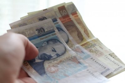 One in three Bulgarians have diffculties paying their bills, survey