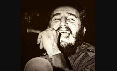 Целият свят гледа към Кастро