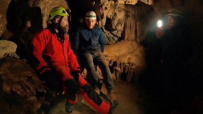 „Туризъм.БГ“ води зрителите на БНТ към спираща дъха разходка в пещера „Духлата“