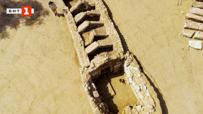 Най-странният тракийски храм в Голямата могила край Пловдив и разбитата гробница със стенописи в Хасковско