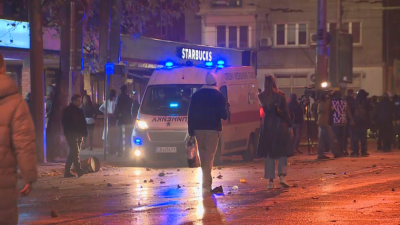 Police officers injured at the protest against Bulgarian Football Union in Sofia, fans urged to protest peacefully