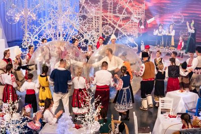 Неустоими празнични емоции със звездните шоупрограми „Балканска щръклица“ и „Новогодишен калейдоскоп“ по БНТ