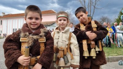 Record number of children participating in “Surva” 2024 mummers festival in Pernik