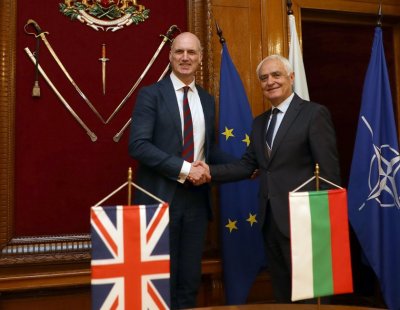 British Armed Forces Minister is on a visit to Bulgaria