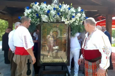 Procession with the miracle-working icon of “Holy Virgin Troerouchitsa” from Troyan monastery (pictures)