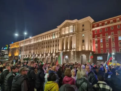 Protesters in downtown Sofia again demand annulment of elections