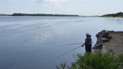 Ще се разберат ли еколози, община и рибари?