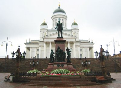 Финландците идат